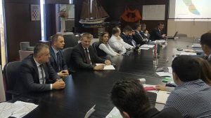 IMG 5a97660deba5e7e4f72a1222b7ea96d4 V