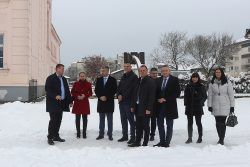 Gradonačelnik Ivica Kirin istarskom županu Valteru Flegi i suradnicima predstavio projekt obnove Dvorca Pejačević 1 IMG 6127