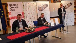 “POTRUBI ZA KNJIGU”: Bibliokombijem i radionicama žele razviti čitalačku kompetenciju i knjigu učiniti dostupnijom svima 4 20211210 101422