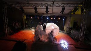 ADVENT U PALAČI Uz atraktivne nastupe KUC-a i prigodne note Suhopoljskih tamburaša u Virovitici upaljena svijeća radosti 2 MG 4625