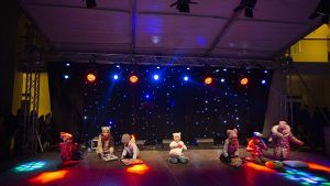 ADVENT U PALAČI Uz atraktivne nastupe KUC-a i prigodne note Suhopoljskih tamburaša u Virovitici upaljena svijeća radosti 6 MG 4654