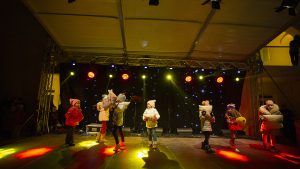 ADVENT U PALAČI Uz atraktivne nastupe KUC-a i prigodne note Suhopoljskih tamburaša u Virovitici upaljena svijeća radosti 8 MG 4675