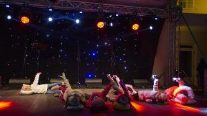 ADVENT U PALAČI Uz atraktivne nastupe KUC-a i prigodne note Suhopoljskih tamburaša u Virovitici upaljena svijeća radosti 10 MG 4688