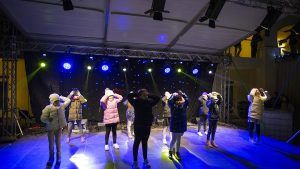 ADVENT U PALAČI Uz atraktivne nastupe KUC-a i prigodne note Suhopoljskih tamburaša u Virovitici upaljena svijeća radosti 12 MG 4715