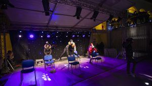 ADVENT U PALAČI Uz atraktivne nastupe KUC-a i prigodne note Suhopoljskih tamburaša u Virovitici upaljena svijeća radosti 15 MG 4738