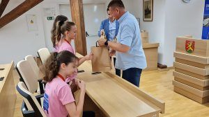 Virovitičke "kraljice košarke" kod gradonačelnika Ivice Kirina: Vi ste ponos grada, hvala vam na svemu! 13 20220615 091717