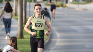 FOTOGALERIJA Ulična utrka “Virovitica 1234 – Doživjeti stotu”: Oko 800 trkača preplavilo centar Virovitice 6 IMGL7999 1 Custom