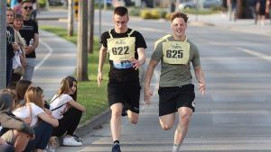 FOTOGALERIJA Ulična utrka “Virovitica 1234 – Doživjeti stotu”: Oko 800 trkača preplavilo centar Virovitice 8 IMGL8041 Custom