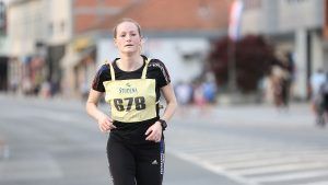 FOTOGALERIJA Ulična utrka “Virovitica 1234 – Doživjeti stotu”: Oko 800 trkača preplavilo centar Virovitice 18 IMGL8552 Custom