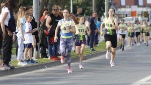 FOTOGALERIJA Ulična utrka “Virovitica 1234 – Doživjeti stotu”: Oko 800 trkača preplavilo centar Virovitice 28 MG 3314 Custom