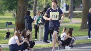 FOTOGALERIJA Ulična utrka “Virovitica 1234 – Doživjeti stotu”: Oko 800 trkača preplavilo centar Virovitice 33 MG 3485 Custom