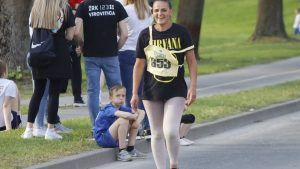 FOTOGALERIJA Ulična utrka “Virovitica 1234 – Doživjeti stotu”: Oko 800 trkača preplavilo centar Virovitice 40 MG 3533 Custom