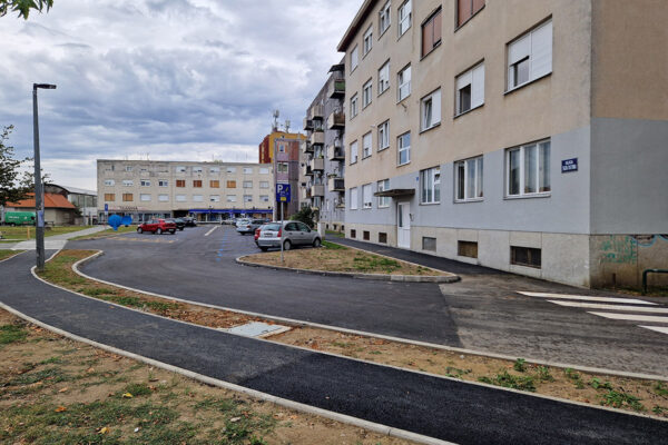 U Ulici Eugena Kvaternika u Virovitici građani na raspolaganju imaju novo parkiralište 2 20240912 132807
