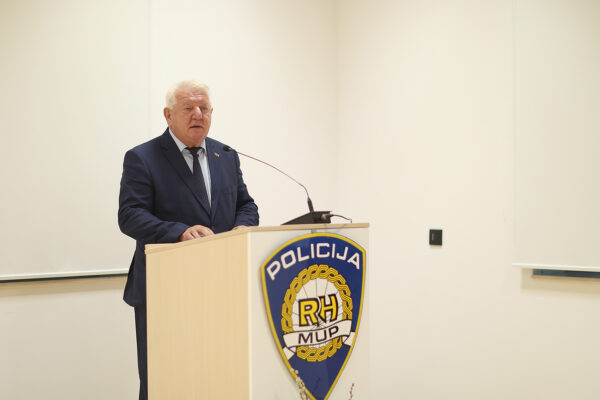 Održana svečana akademija povodom Dana policije: Ovaj dan slavimo hrabrost, odanost i posvećenost policijskih službenika u izvršavanju njihove odgovorne zadaće zaštite građana i zakona naše zemlje 6 CB2A4623