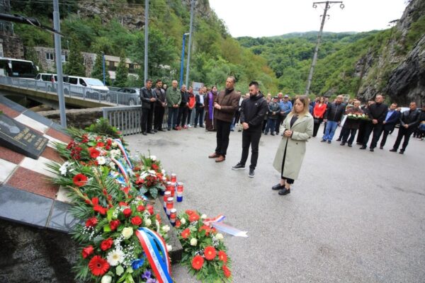 Obilježena 29. obljetnica oslobođenja grada Jajca u sklopu operacije Maestral u kojoj su veliki obol i žrtvu dali i pripadnici 81. gardijske bojne “Kumovi” 12 IMG 0047 1200x800