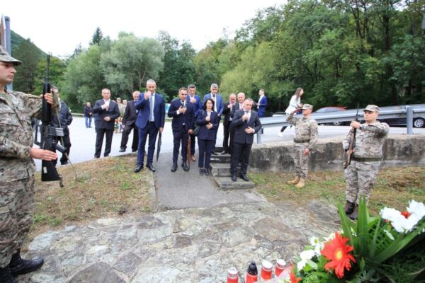 Obilježena 29. obljetnica oslobođenja grada Jajca u sklopu operacije Maestral u kojoj su veliki obol i žrtvu dali i pripadnici 81. gardijske bojne “Kumovi” 22 IMG 0070 1200x800