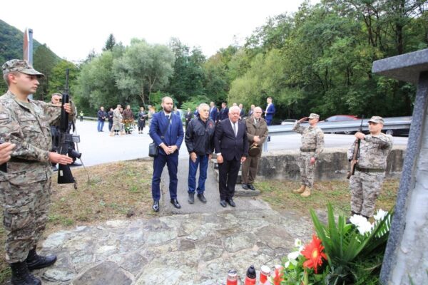 Obilježena 29. obljetnica oslobođenja grada Jajca u sklopu operacije Maestral u kojoj su veliki obol i žrtvu dali i pripadnici 81. gardijske bojne “Kumovi” 23 IMG 0074 1200x800