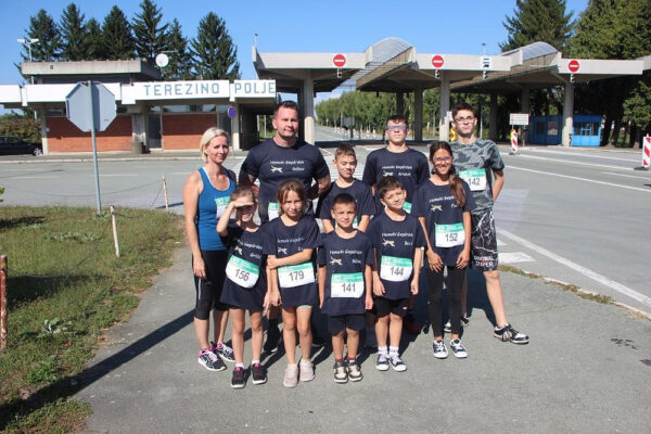 Ante Blažević, Gabrijela Knežević, Oliver Orešić i Dubravka Mesec pobjednici su 32. Međugraničnog polumaratona Virovitica – Barcs 8 IMG 4517 Custom