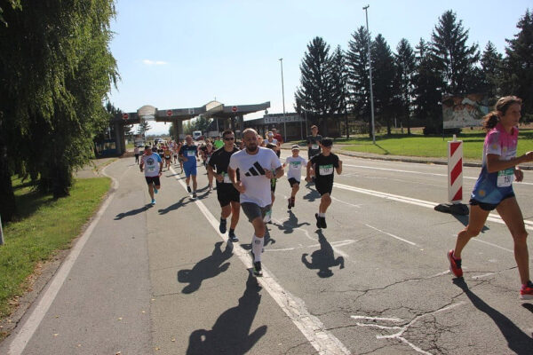 Ante Blažević, Gabrijela Knežević, Oliver Orešić i Dubravka Mesec pobjednici su 32. Međugraničnog polumaratona Virovitica – Barcs 11 IMG 4583 Custom