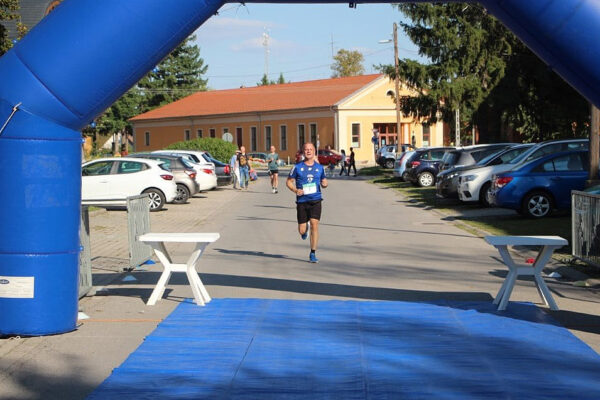 Ante Blažević, Gabrijela Knežević, Oliver Orešić i Dubravka Mesec pobjednici su 32. Međugraničnog polumaratona Virovitica – Barcs 12 IMG 4603 Custom