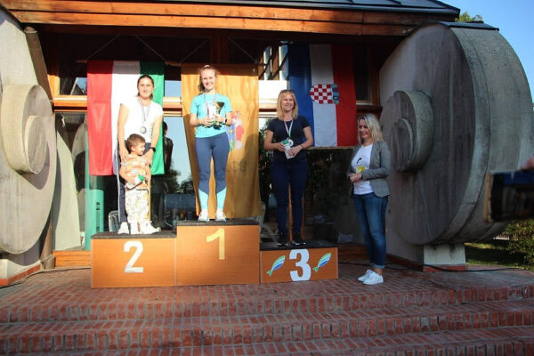 Ante Blažević, Gabrijela Knežević, Oliver Orešić i Dubravka Mesec pobjednici su 32. Međugraničnog polumaratona Virovitica – Barcs 20 IMG 4658 Custom