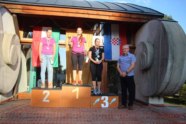 Ante Blažević, Gabrijela Knežević, Oliver Orešić i Dubravka Mesec pobjednici su 32. Međugraničnog polumaratona Virovitica – Barcs 21 IMG 4662 Custom