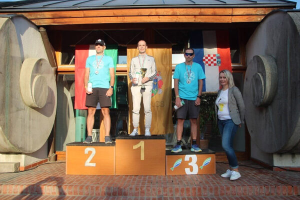 Ante Blažević, Gabrijela Knežević, Oliver Orešić i Dubravka Mesec pobjednici su 32. Međugraničnog polumaratona Virovitica – Barcs 33 IMG 4727 Custom