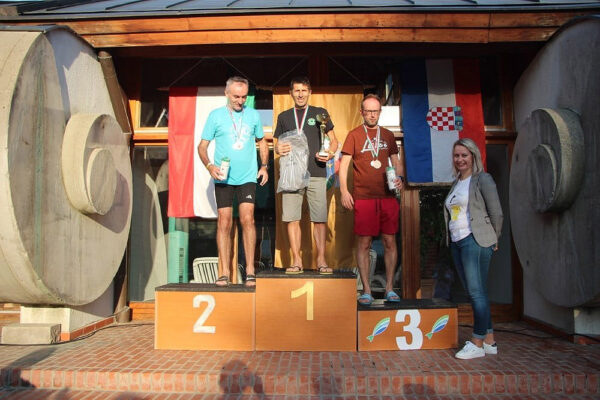 Ante Blažević, Gabrijela Knežević, Oliver Orešić i Dubravka Mesec pobjednici su 32. Međugraničnog polumaratona Virovitica – Barcs 35 IMG 4740 Custom