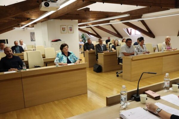 Na 29. sjednici Gradskog vijeća Virovitice raspravljalo se o važnim projektima, cijenama i održavanju lokalne infrastrukture 3 IMG 7399 1000x633 1