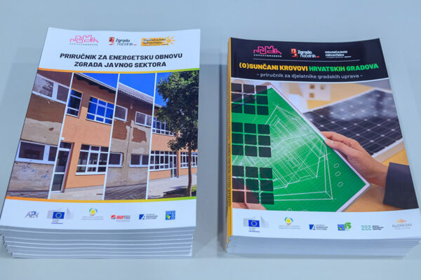 Predstavljen Priručnik za energetsku obnovu zgrada javnog sektora: Javne zgrade moraju biti predvodnik (energetske) obnove 2 THuha 2024 09 24 DSC 1600 Produkt Predstavljanje prirucnika za en obnv Full HD