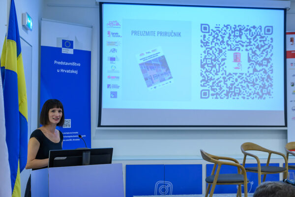 Predstavljen Priručnik za energetsku obnovu zgrada javnog sektora: Javne zgrade moraju biti predvodnik (energetske) obnove 3 THuha 2024 09 24 DSC 1607 Produkt Predstavljanje prirucnika za en obnv Full HD