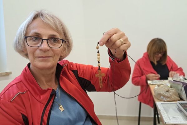 Umjetnici velikog srca radovima s likovne kolonije pomažu u obnovi Dvorane sv. Franje u Virovitici 15 kolonija18