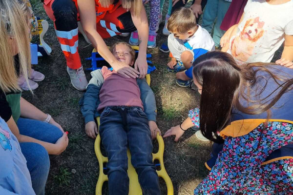 Mališani iz Dječjeg vrtića Cvrčak Virovitica sudjelovali u obilježavanju Svjetskog dana prve pomoći 1 viber slika 2024 09 11 16 24 23 368