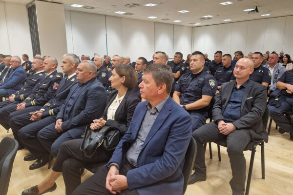 Održana svečana akademija povodom Dana policije: Ovaj dan slavimo hrabrost, odanost i posvećenost policijskih službenika u izvršavanju njihove odgovorne zadaće zaštite građana i zakona naše zemlje 8 viber slika 2024 09 24 12 18 33 700