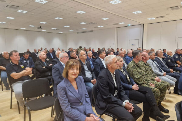 Održana svečana akademija povodom Dana policije: Ovaj dan slavimo hrabrost, odanost i posvećenost policijskih službenika u izvršavanju njihove odgovorne zadaće zaštite građana i zakona naše zemlje 16 viber slika 2024 09 24 12 18 38 725