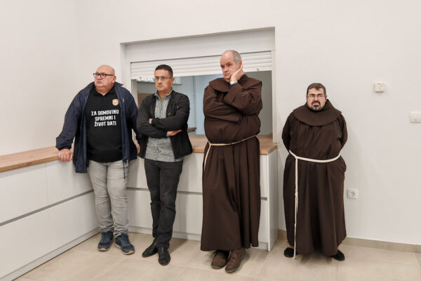 Mjesto susreta, molitve i rasta u vjeri i znanju: Otvorena obnovljena Dvorana sv. Franje u sklopu kompleksa Župne crkve sv. Roka u Virovitici 25 461870934 930612029098813 298287441288787520 n