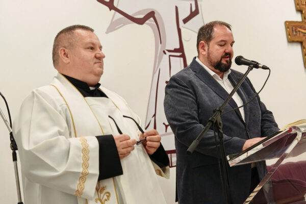 Mjesto susreta, molitve i rasta u vjeri i znanju: Otvorena obnovljena Dvorana sv. Franje u sklopu kompleksa Župne crkve sv. Roka u Virovitici 22 462119249 930612172432132 306453375935415902 n
