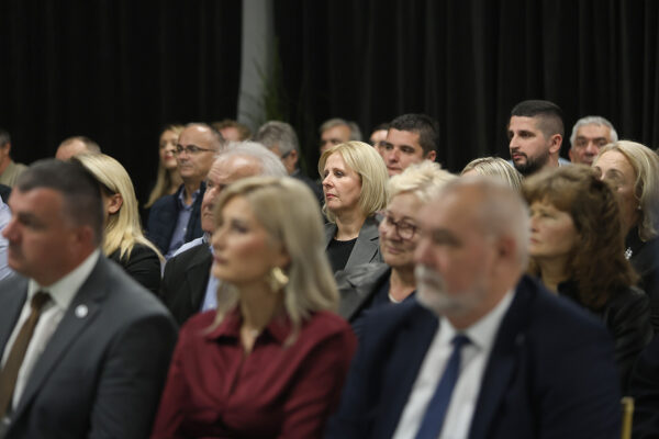 Područna obrtnička komora VPŽ proslavila 30 godina: Broj obrtnika na području županije porastao za 40 posto u odnosu na 2017. g. 15 HOK VPZ 30 godina 109