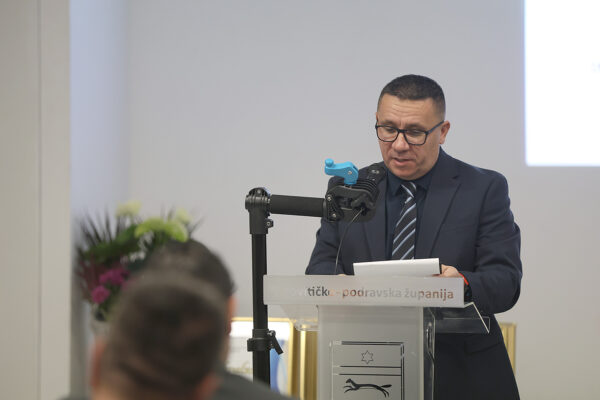 Područna obrtnička komora VPŽ proslavila 30 godina: Broj obrtnika na području županije porastao za 40 posto u odnosu na 2017. g. 19 HOK VPZ 30 godina 191