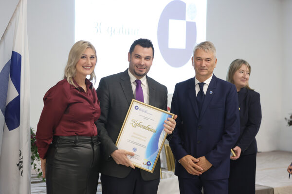 Područna obrtnička komora VPŽ proslavila 30 godina: Broj obrtnika na području županije porastao za 40 posto u odnosu na 2017. g. 23 HOK VPZ 30 godina 279