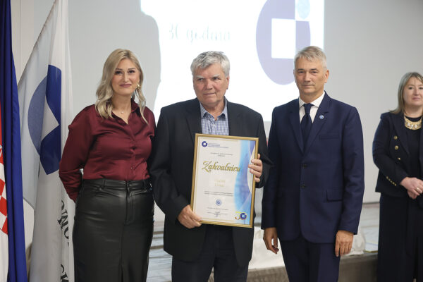 Područna obrtnička komora VPŽ proslavila 30 godina: Broj obrtnika na području županije porastao za 40 posto u odnosu na 2017. g. 28 HOK VPZ 30 godina 313
