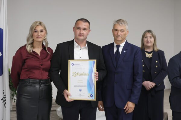 Područna obrtnička komora VPŽ proslavila 30 godina: Broj obrtnika na području županije porastao za 40 posto u odnosu na 2017. g. 31 HOK VPZ 30 godina 325