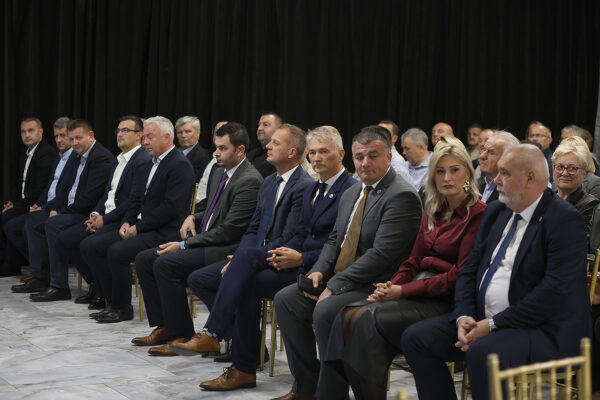 Područna obrtnička komora VPŽ proslavila 30 godina: Broj obrtnika na području županije porastao za 40 posto u odnosu na 2017. g. 4 HOK VPZ 30 godina 34