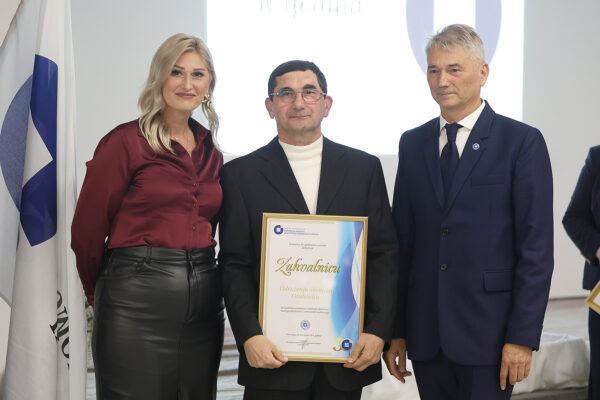 Područna obrtnička komora VPŽ proslavila 30 godina: Broj obrtnika na području županije porastao za 40 posto u odnosu na 2017. g. 37 HOK VPZ 30 godina 353