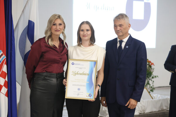 Područna obrtnička komora VPŽ proslavila 30 godina: Broj obrtnika na području županije porastao za 40 posto u odnosu na 2017. g. 44 HOK VPZ 30 godina 401