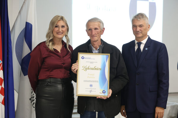 Područna obrtnička komora VPŽ proslavila 30 godina: Broj obrtnika na području županije porastao za 40 posto u odnosu na 2017. g. 50 HOK VPZ 30 godina 433