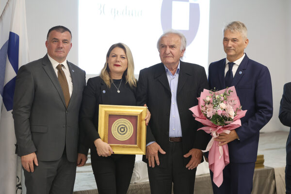 Područna obrtnička komora VPŽ proslavila 30 godina: Broj obrtnika na području županije porastao za 40 posto u odnosu na 2017. g. 55 HOK VPZ 30 godina 489