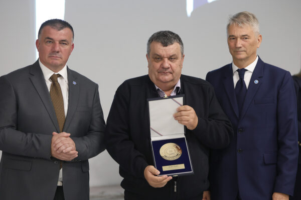 Područna obrtnička komora VPŽ proslavila 30 godina: Broj obrtnika na području županije porastao za 40 posto u odnosu na 2017. g. 57 HOK VPZ 30 godina 506