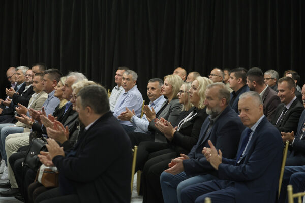 Područna obrtnička komora VPŽ proslavila 30 godina: Broj obrtnika na području županije porastao za 40 posto u odnosu na 2017. g. 11 HOK VPZ 30 godina 63
