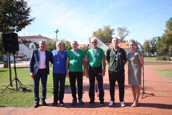 Umirovljenici s područja VPŽ pjesmom i natjecanjem u starim sportskim igrama u Virovitici proslavili Međunarodni dan starijih osoba 48 IMG 0710 1500x1000